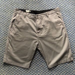 Volcom Corpo Class khaki Shorts